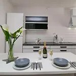 Carrera Corner Apartment